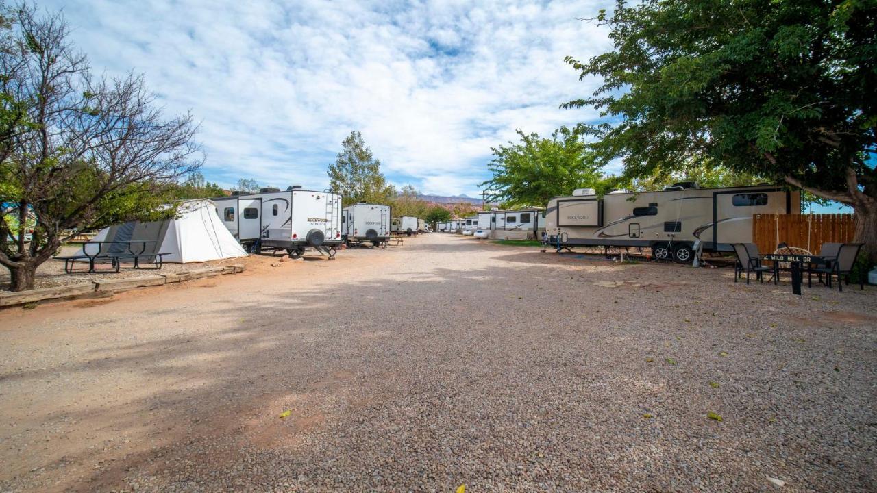 Funstays Glamping Setup Tent In Rv Park #1 Ok-T1 Моаб Екстер'єр фото